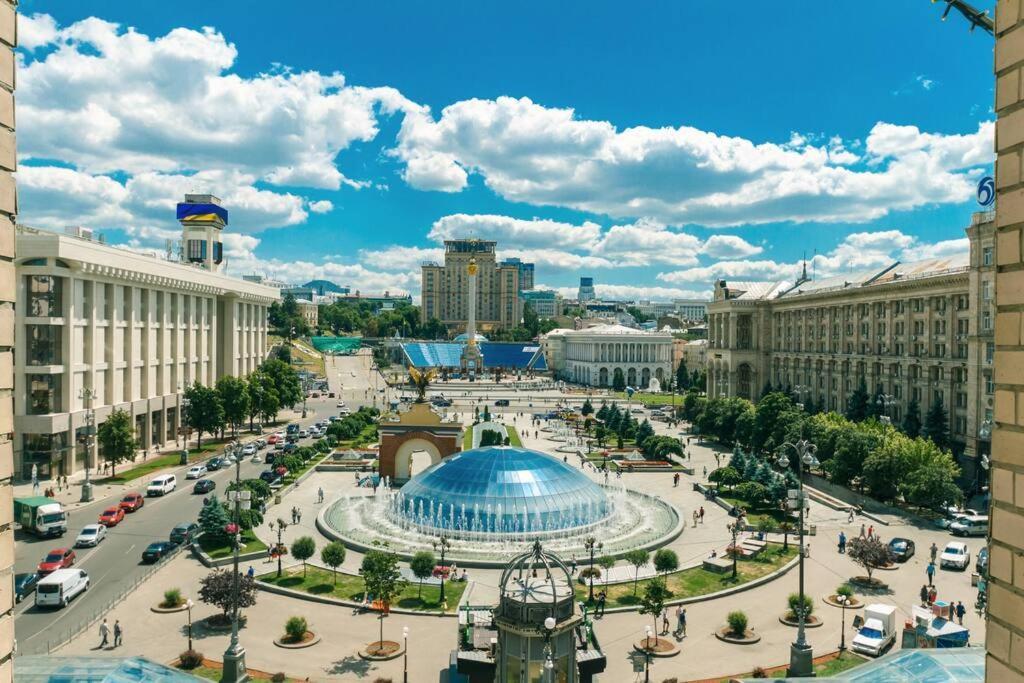 Apartment With View On Inpedendence Square Khreshchatyk Kyiv Exterior photo